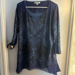 Blue long sleeve tunic with rhinestones